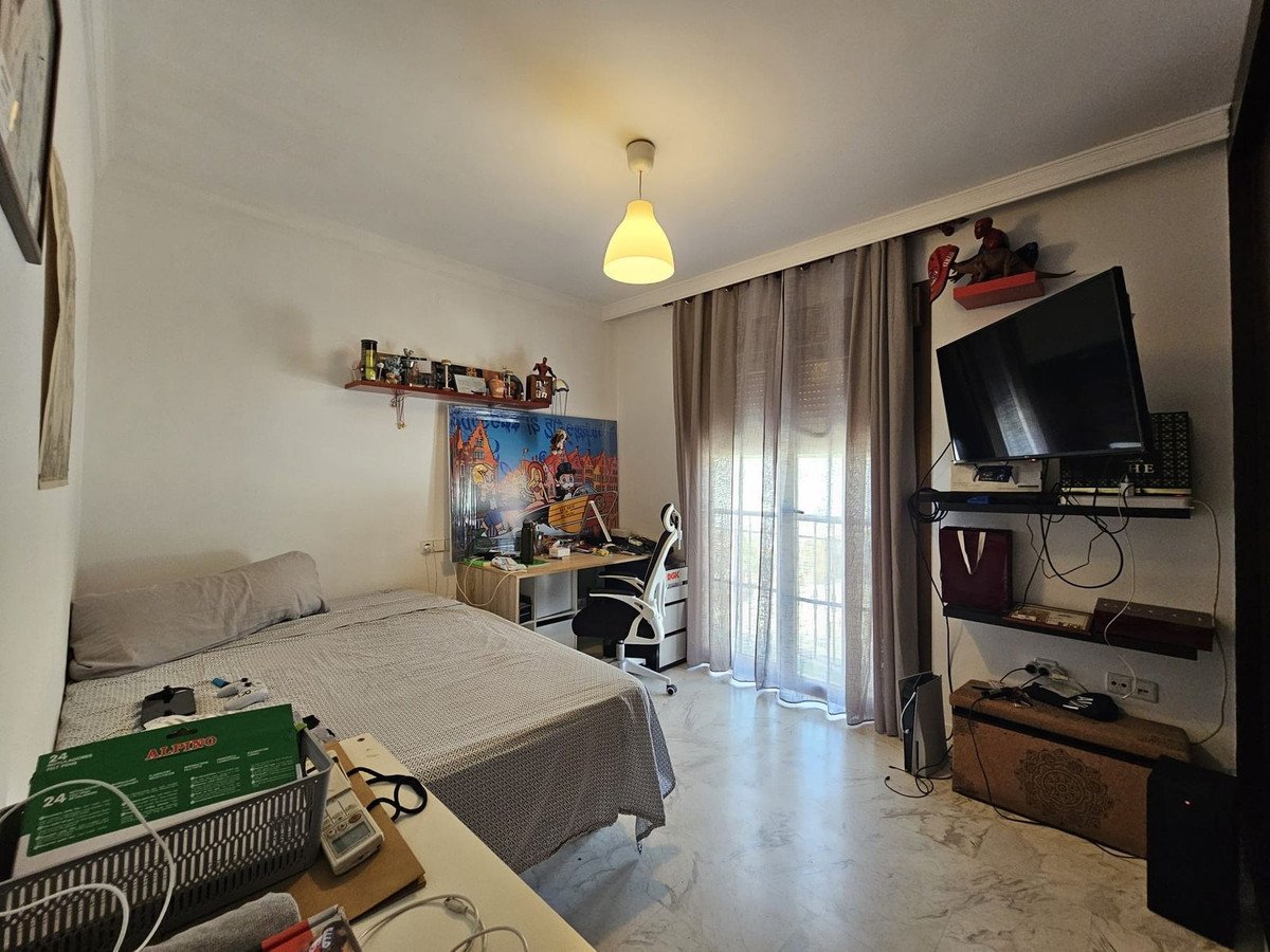 5 Bed Detached Villa in Los Pacos