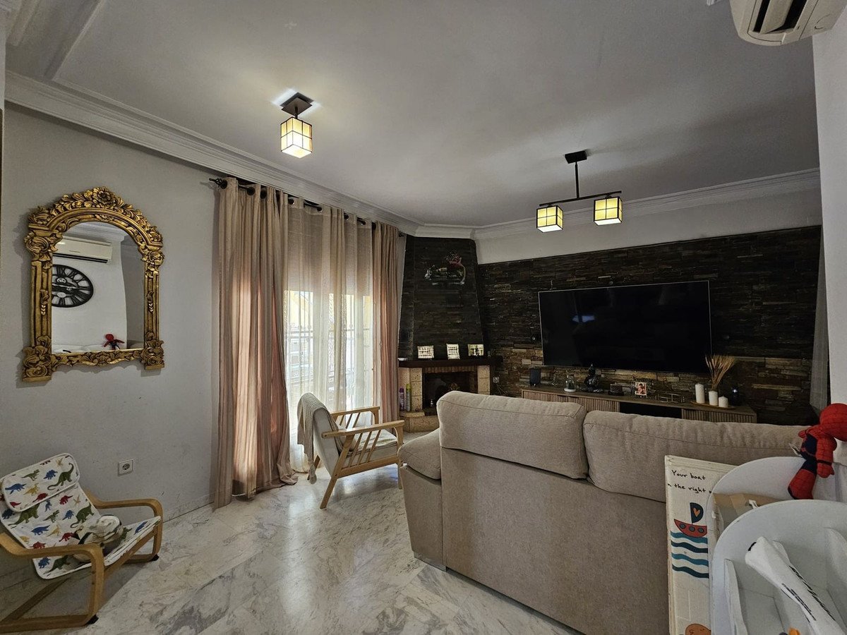 5 Bed Detached Villa in Los Pacos