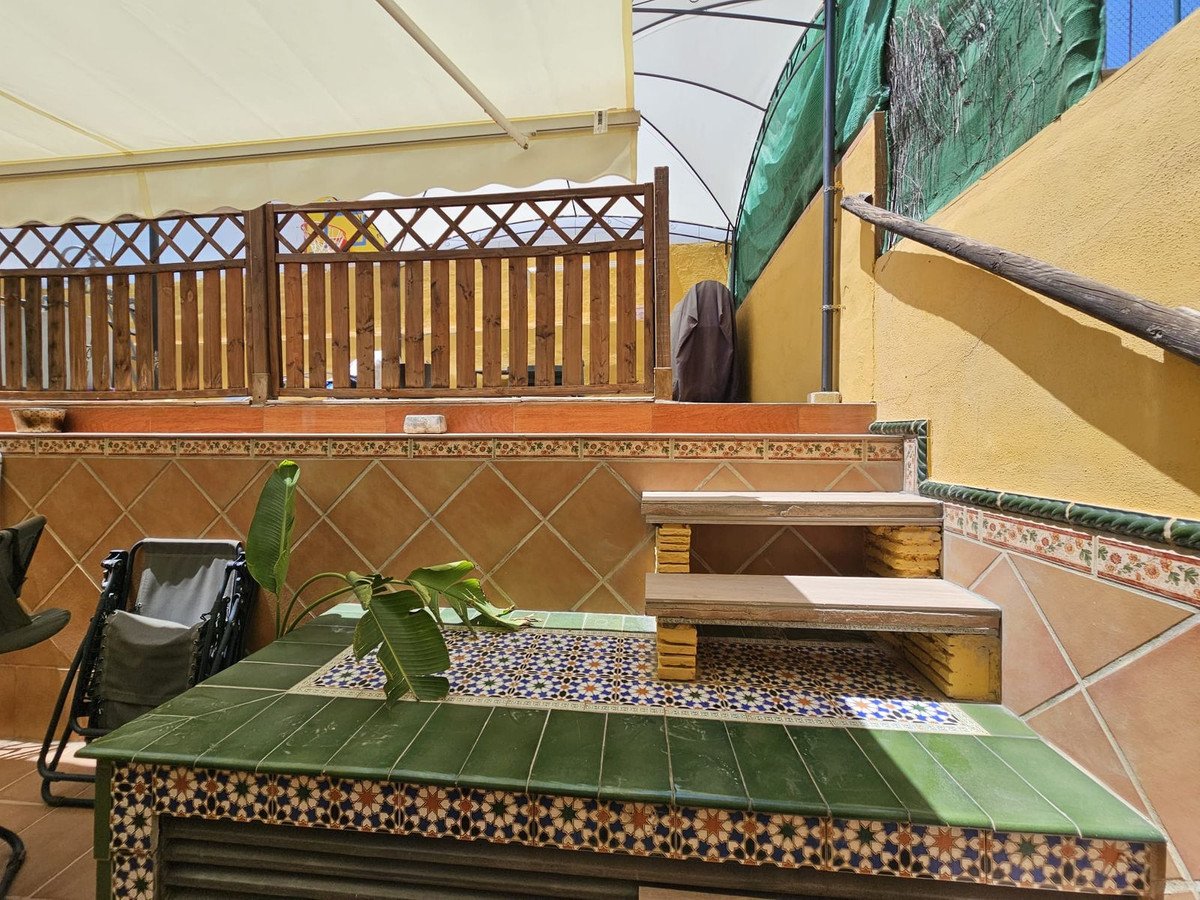 5 Bed Detached Villa in Los Pacos