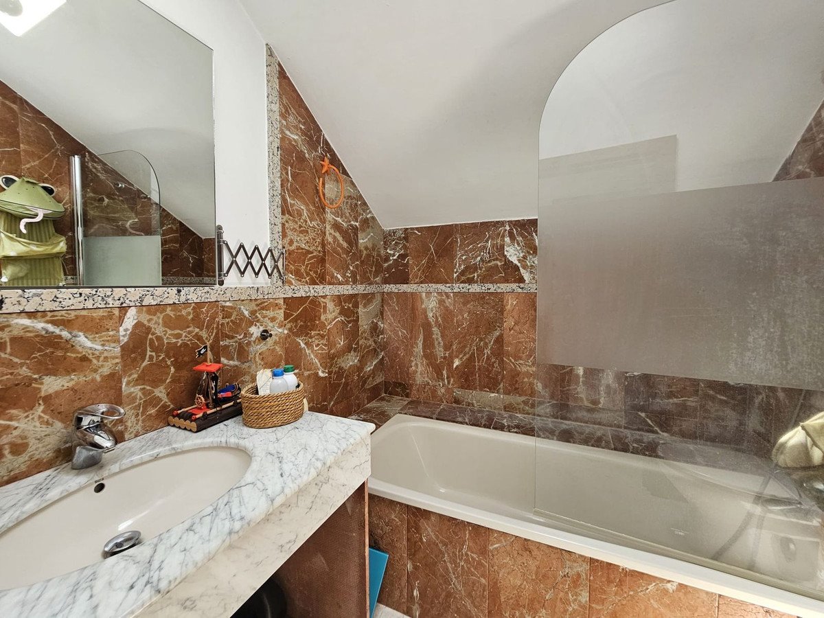 5 Bed Detached Villa in Los Pacos
