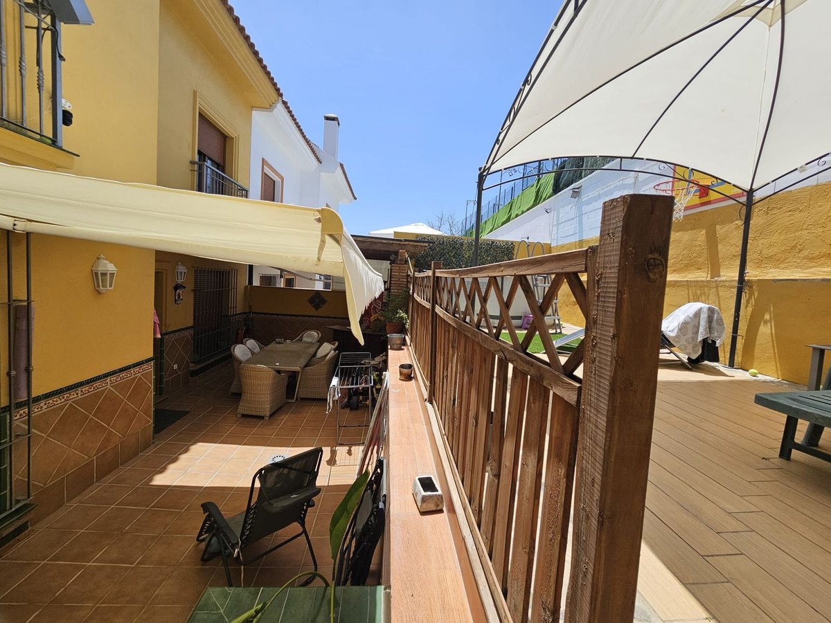 5 Bed Detached Villa in Los Pacos