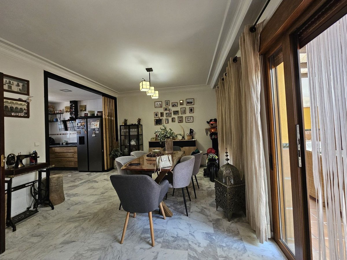 5 Bed Detached Villa in Los Pacos