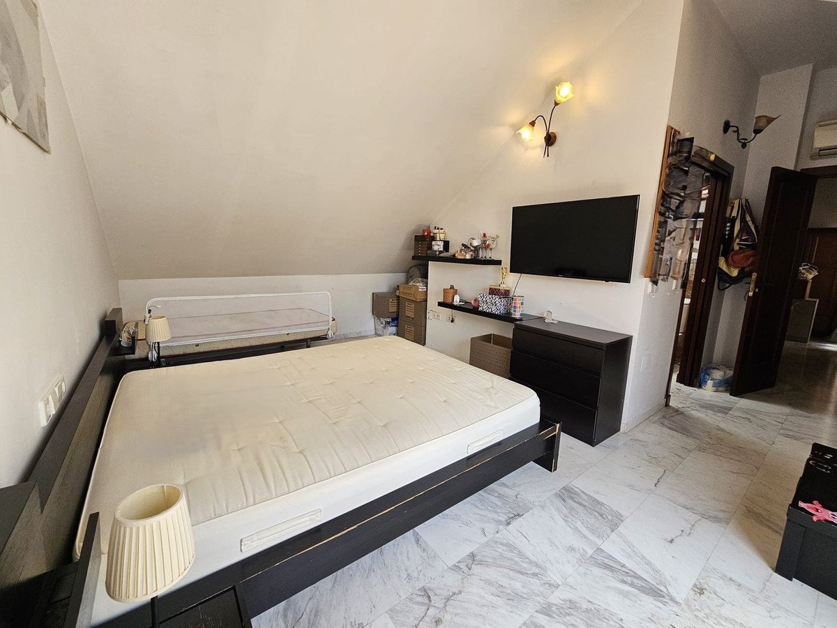 5 Bed Detached Villa in Los Pacos