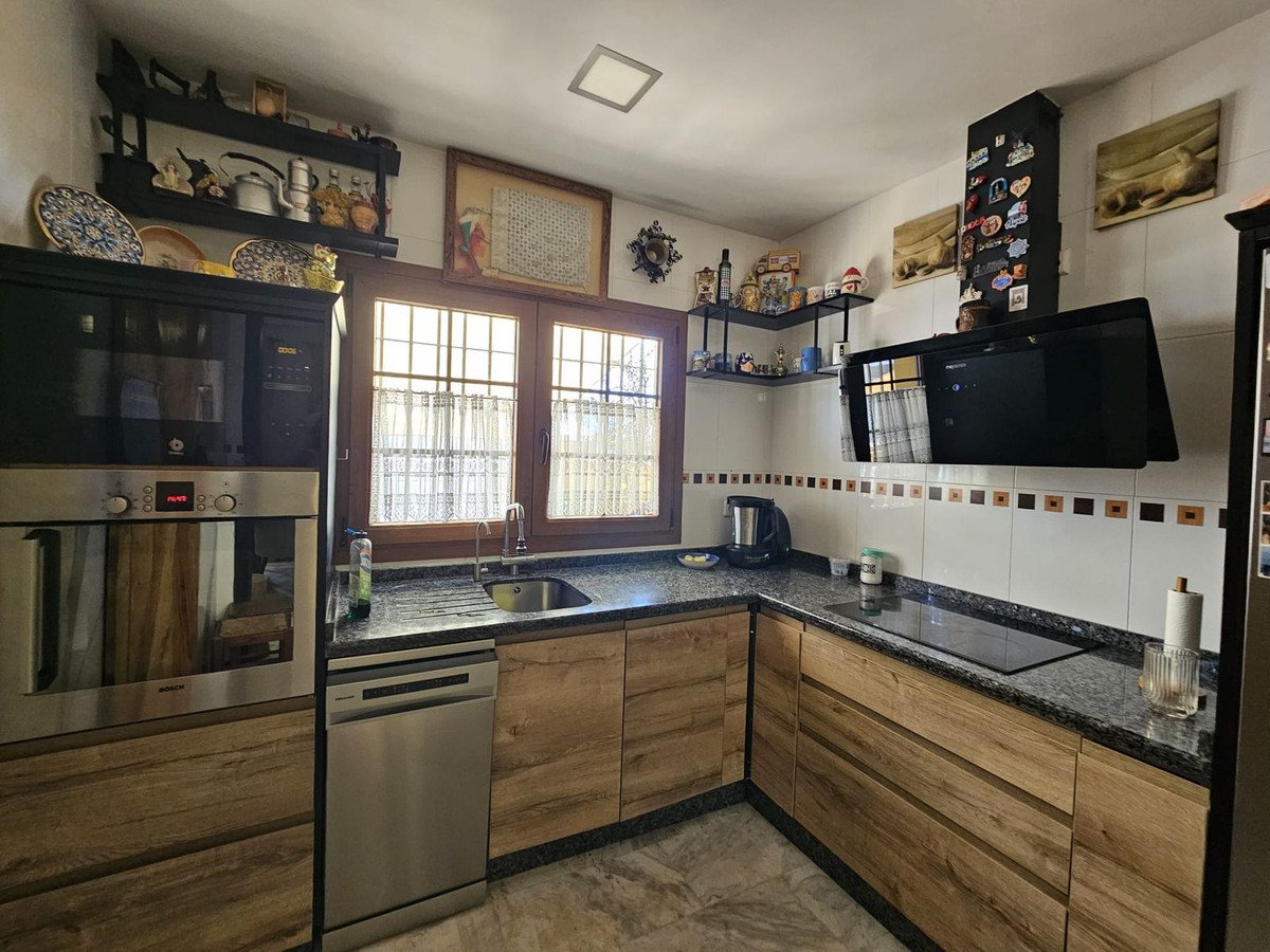 5 Bed Detached Villa in Los Pacos