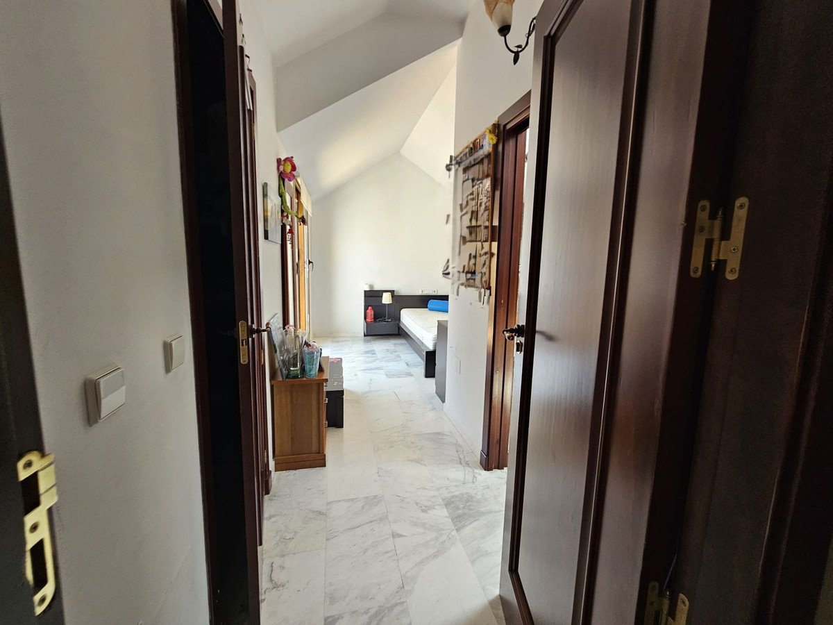 5 Bed Detached Villa in Los Pacos