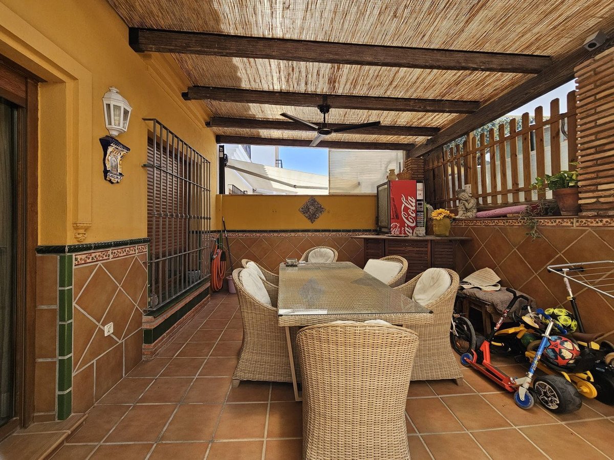 5 Bed Detached Villa in Los Pacos