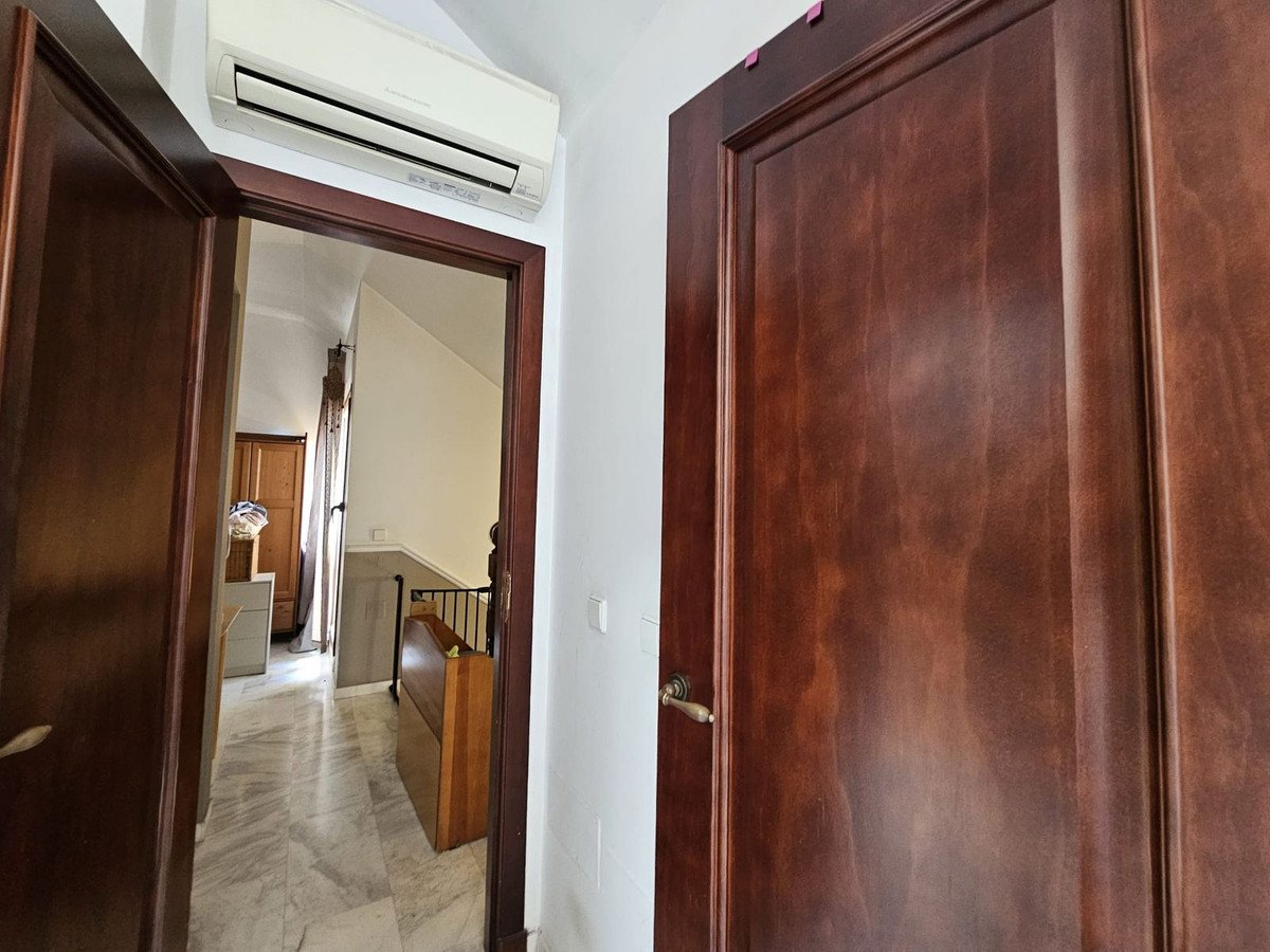 5 Bed Detached Villa in Los Pacos