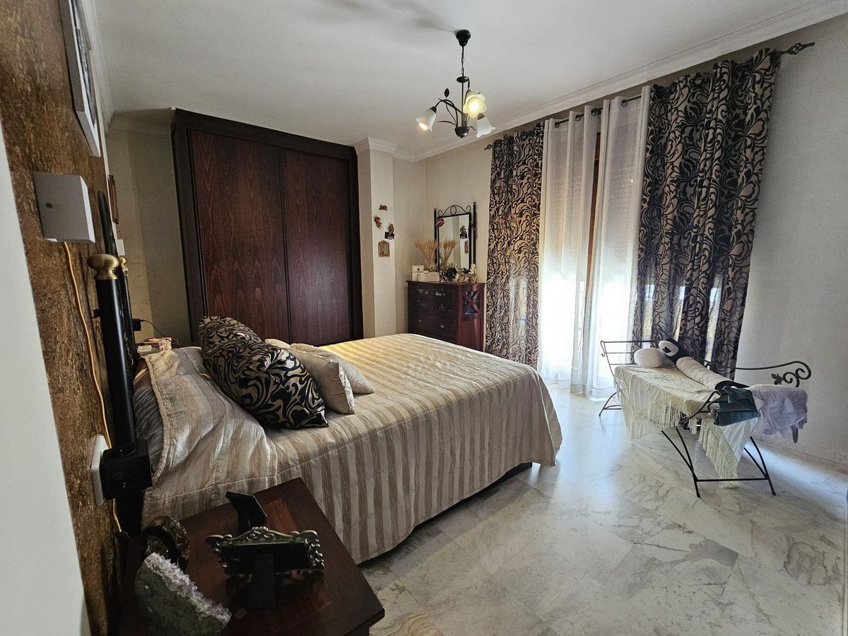 5 Bed Detached Villa in Los Pacos