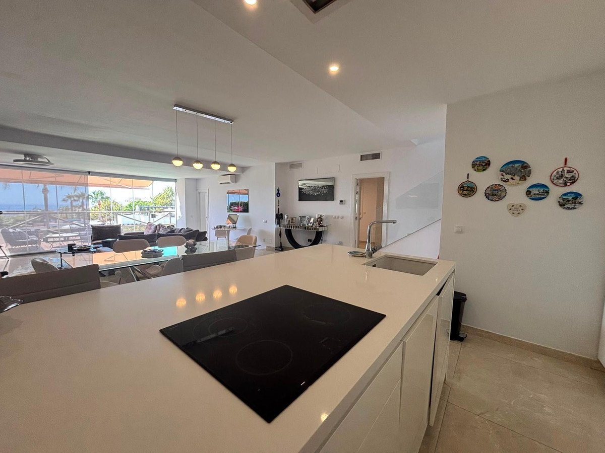 4 Bed Townhouse in Santa Clara