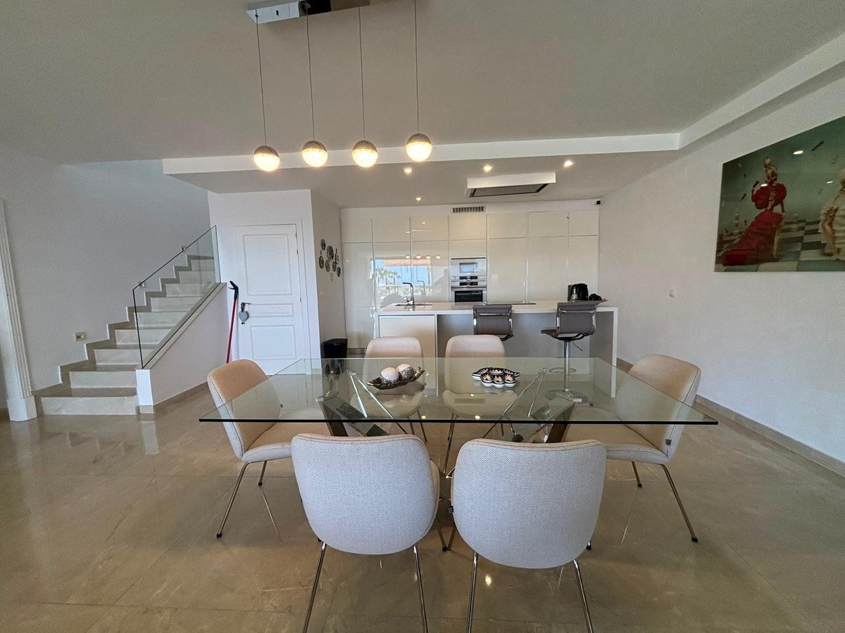 4 Bed Townhouse in Santa Clara