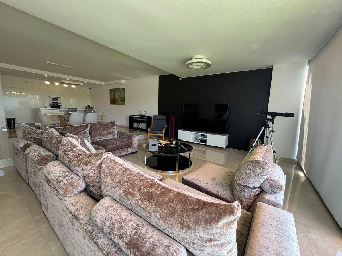 4 Bed Townhouse in Santa Clara