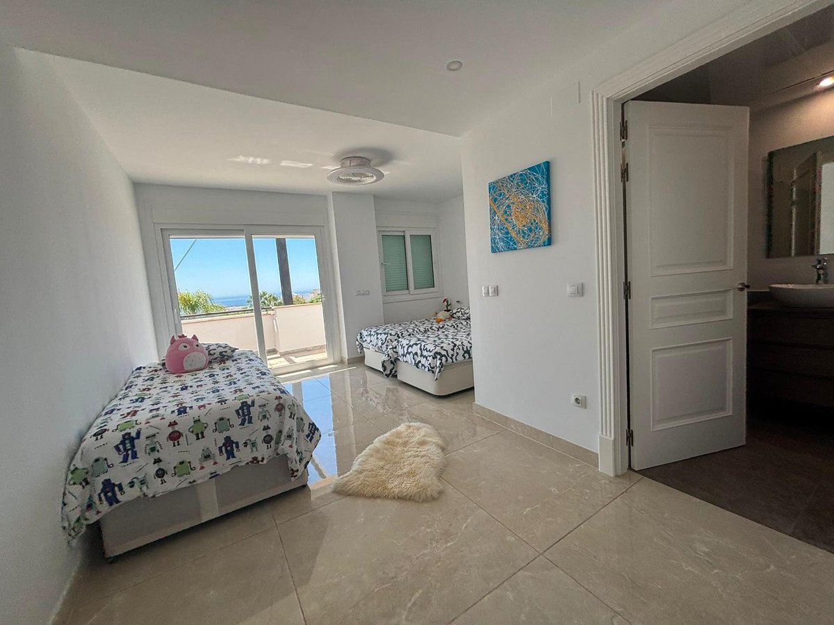 4 Bed Townhouse in Santa Clara