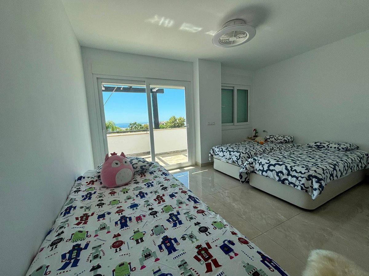 4 Bed Townhouse in Santa Clara