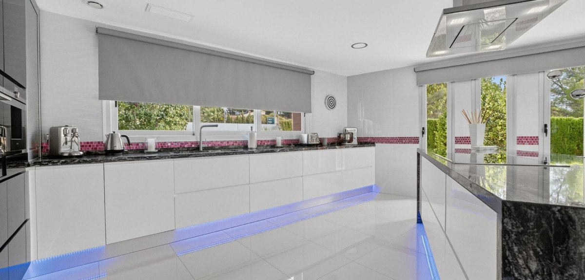 4 Bed Detached Villa in Pinar de Campoverde