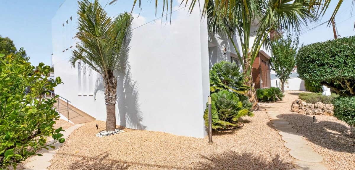 4 Bed Detached Villa in Pinar de Campoverde