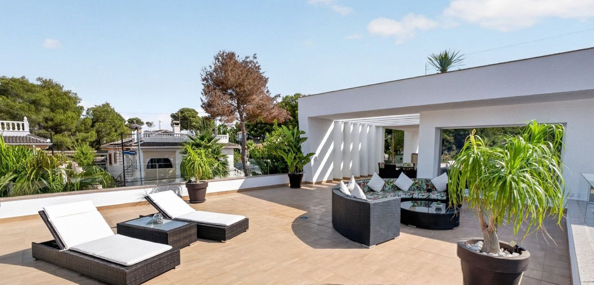 4 Bed Detached Villa in Pinar de Campoverde