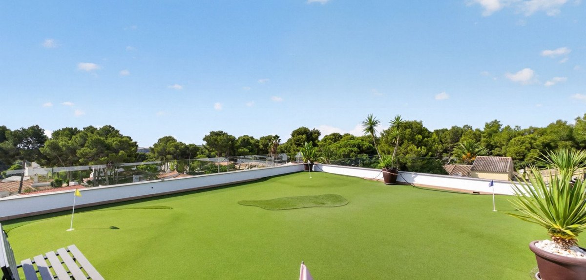 4 Bed Detached Villa in Pinar de Campoverde
