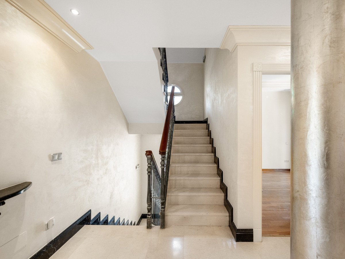 5 Bed Detached Villa in Cortijo Blanco