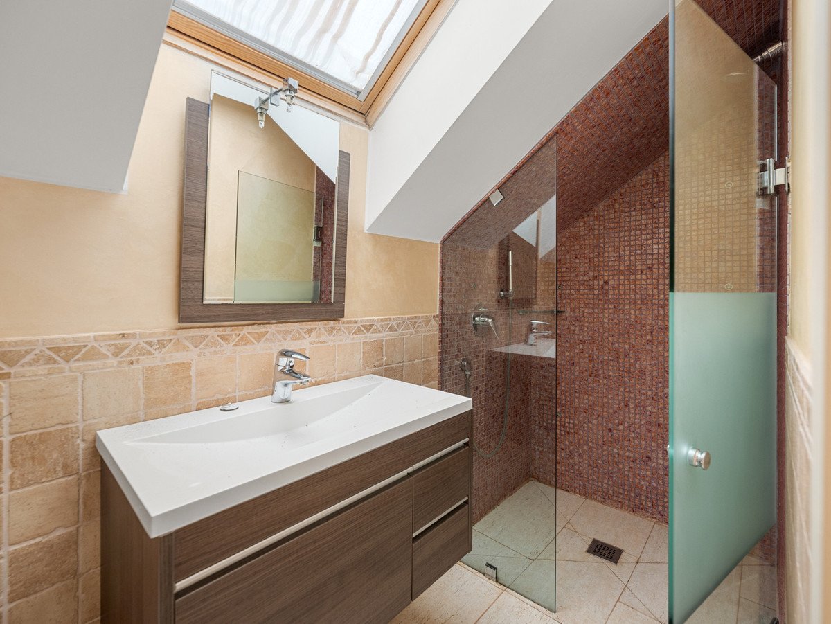 5 Bed Detached Villa in Cortijo Blanco