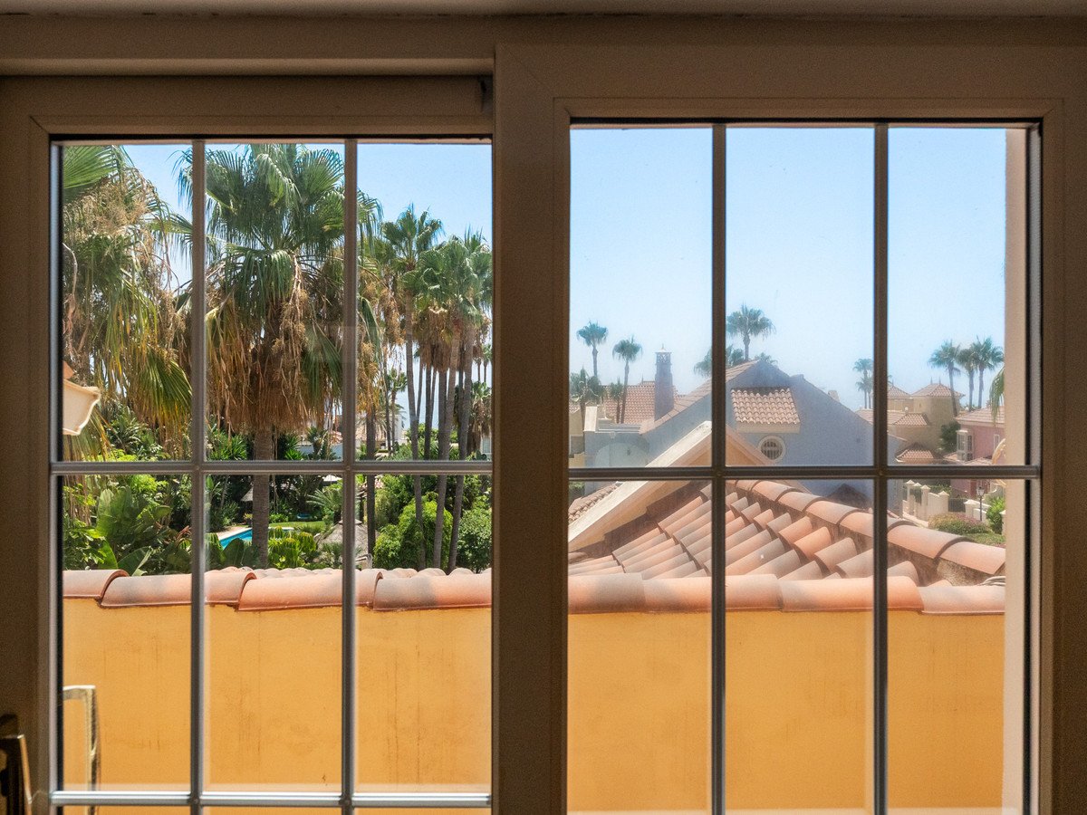 5 Bed Detached Villa in Cortijo Blanco