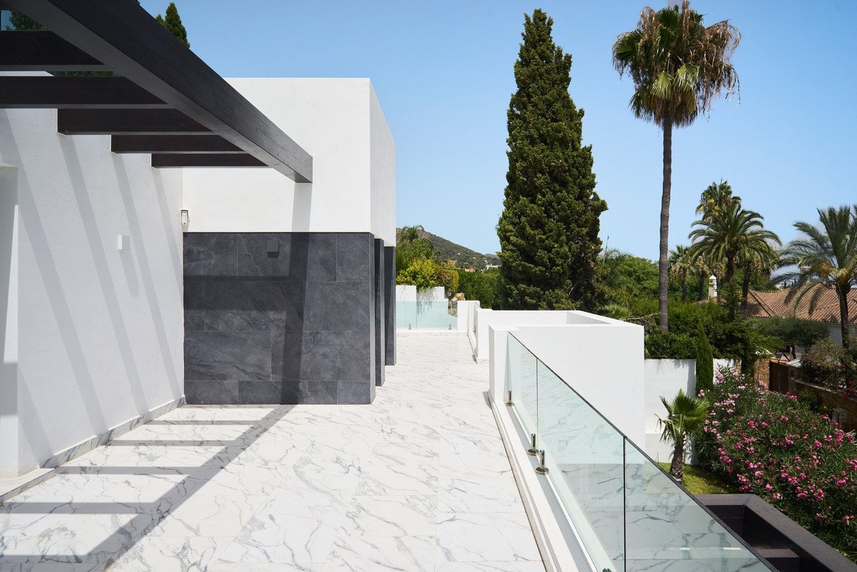5 Bed Detached Villa in Sierra Blanca