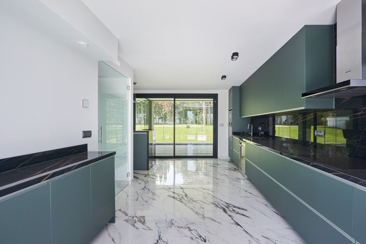 5 Bed Detached Villa in Sierra Blanca