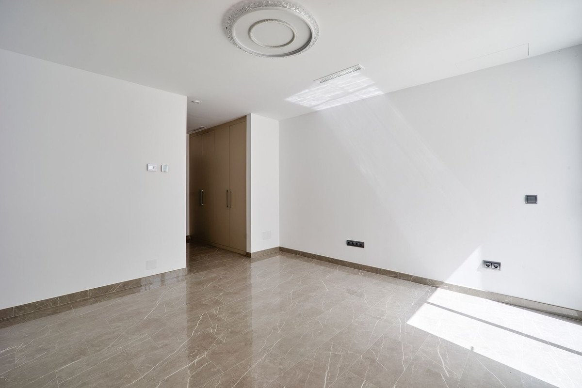 5 Bed Detached Villa in Sierra Blanca