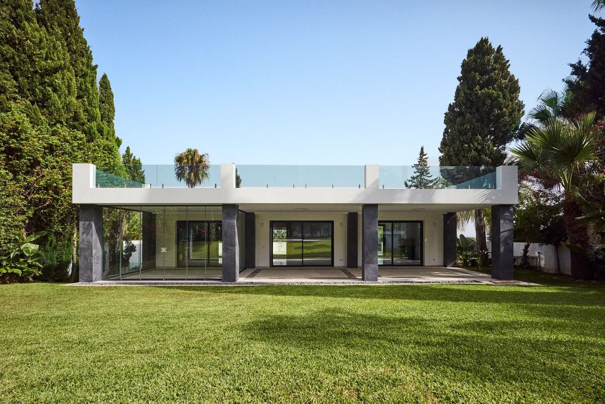 5 Bed Detached Villa in Sierra Blanca
