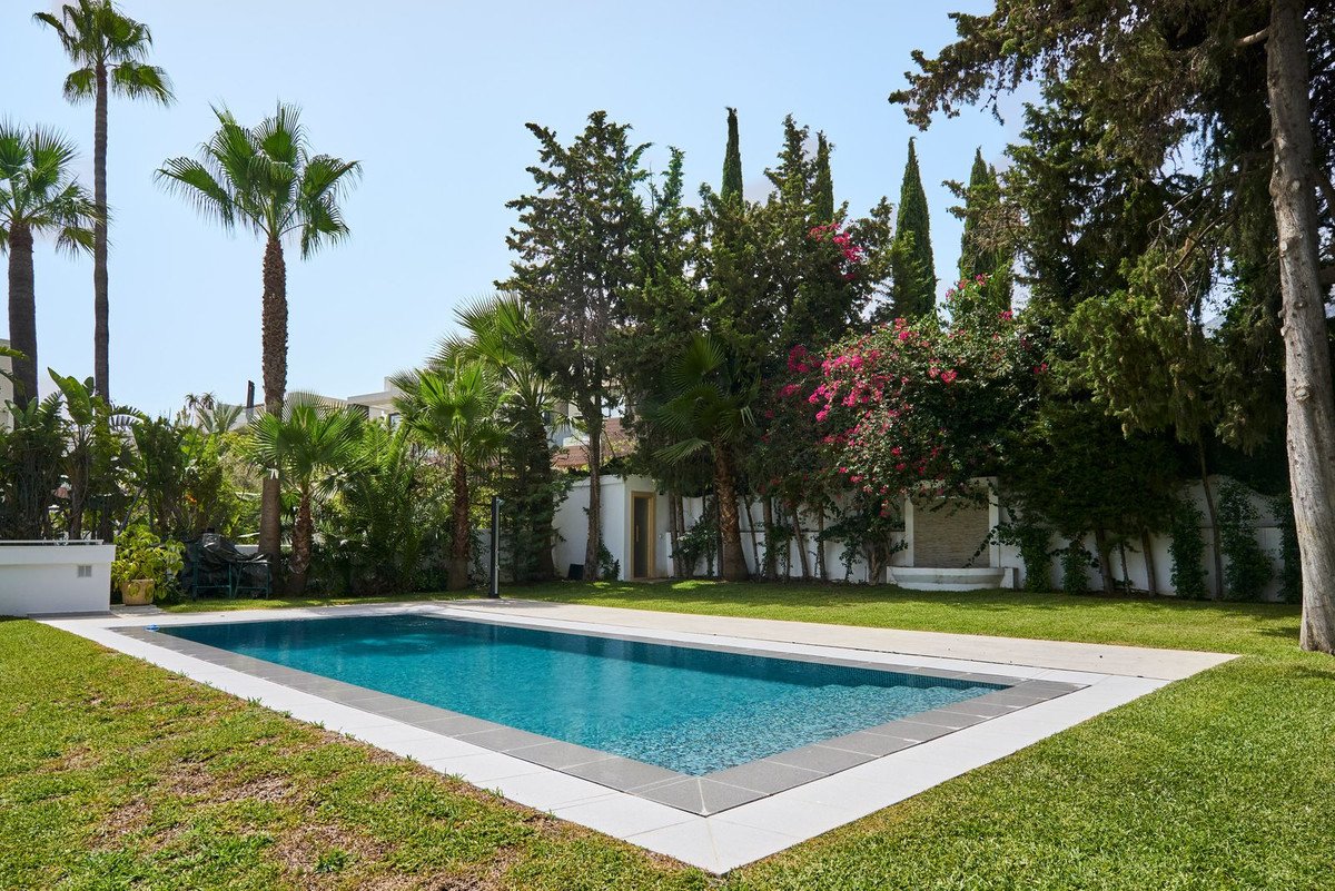 5 Bed Detached Villa in Sierra Blanca