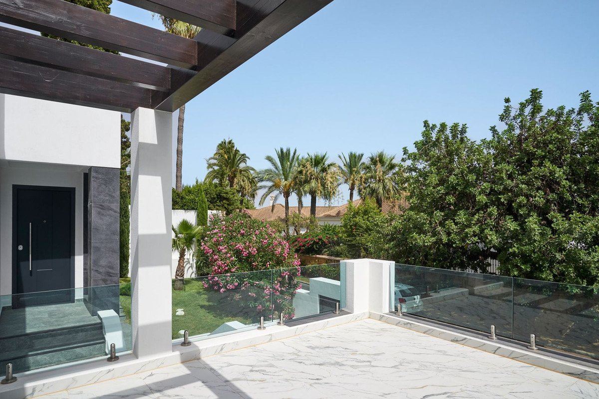 5 Bed Detached Villa in Sierra Blanca