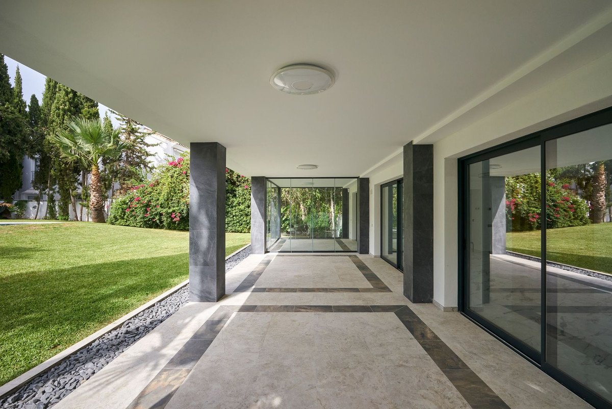 5 Bed Detached Villa in Sierra Blanca