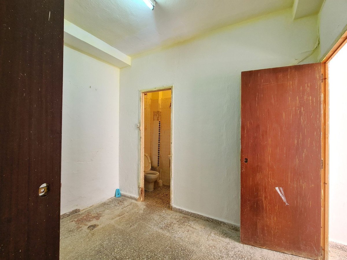 1 Bed Ground Floor Apartment in Estepona