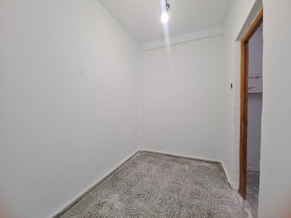 1 Bed Ground Floor Apartment in Estepona
