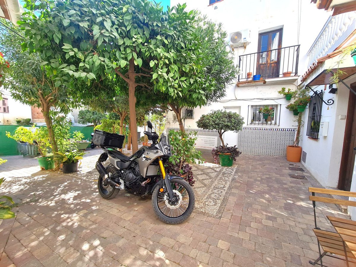 1 Bed Ground Floor Apartment in Estepona