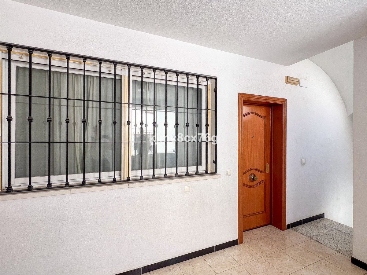 1 Bed Middle Floor Apartment in Málaga