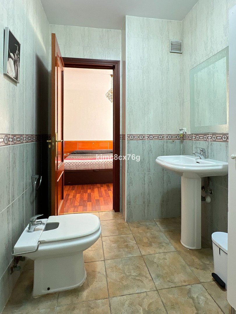 1 Bed Middle Floor Apartment in Málaga