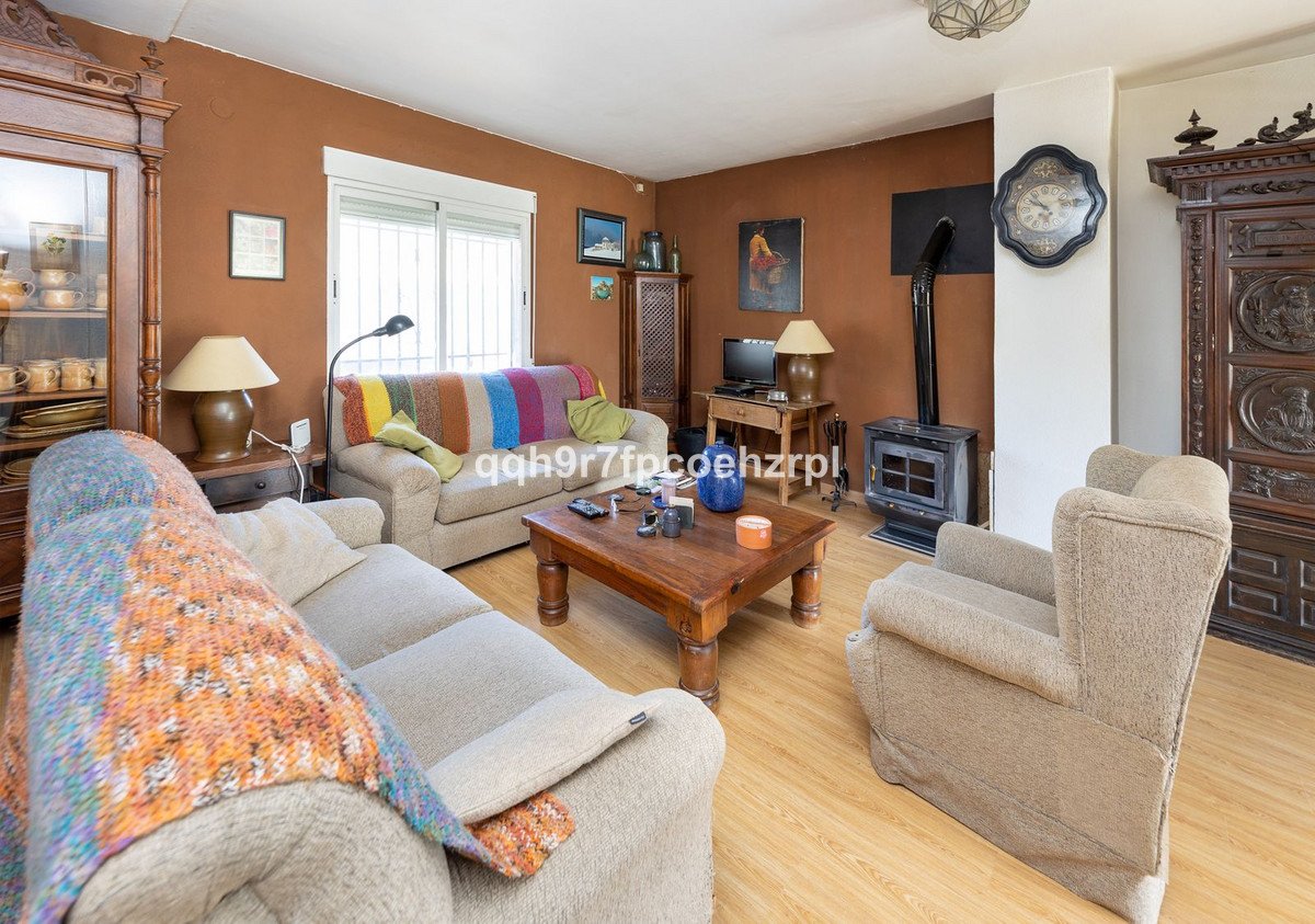 7 Bed Detached Villa in Deifontes