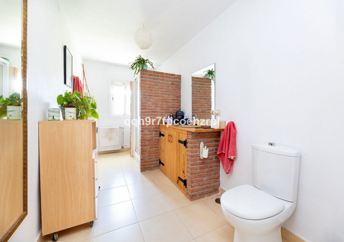 7 Bed Detached Villa in Deifontes
