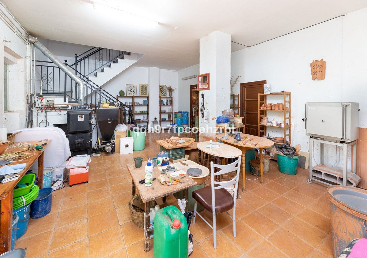 7 Bed Detached Villa in Deifontes