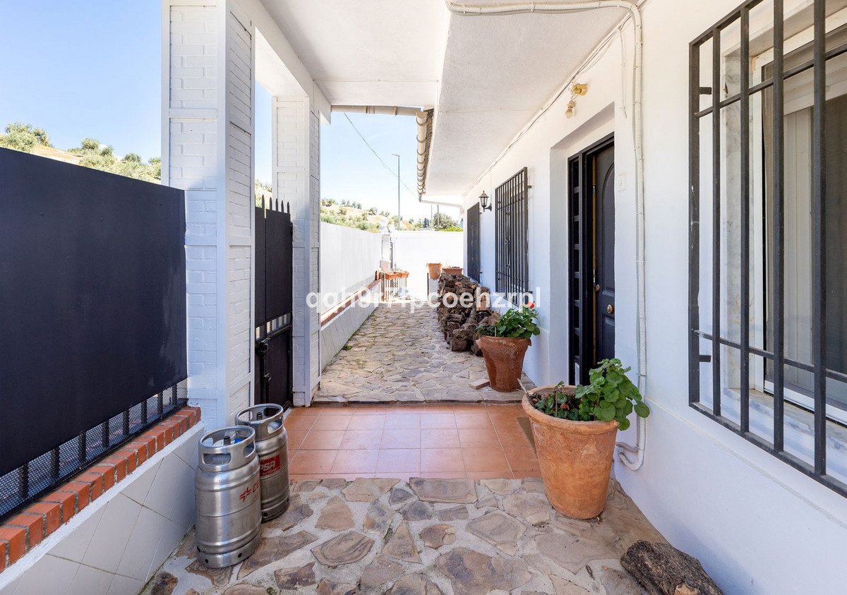 7 Bed Detached Villa in Deifontes