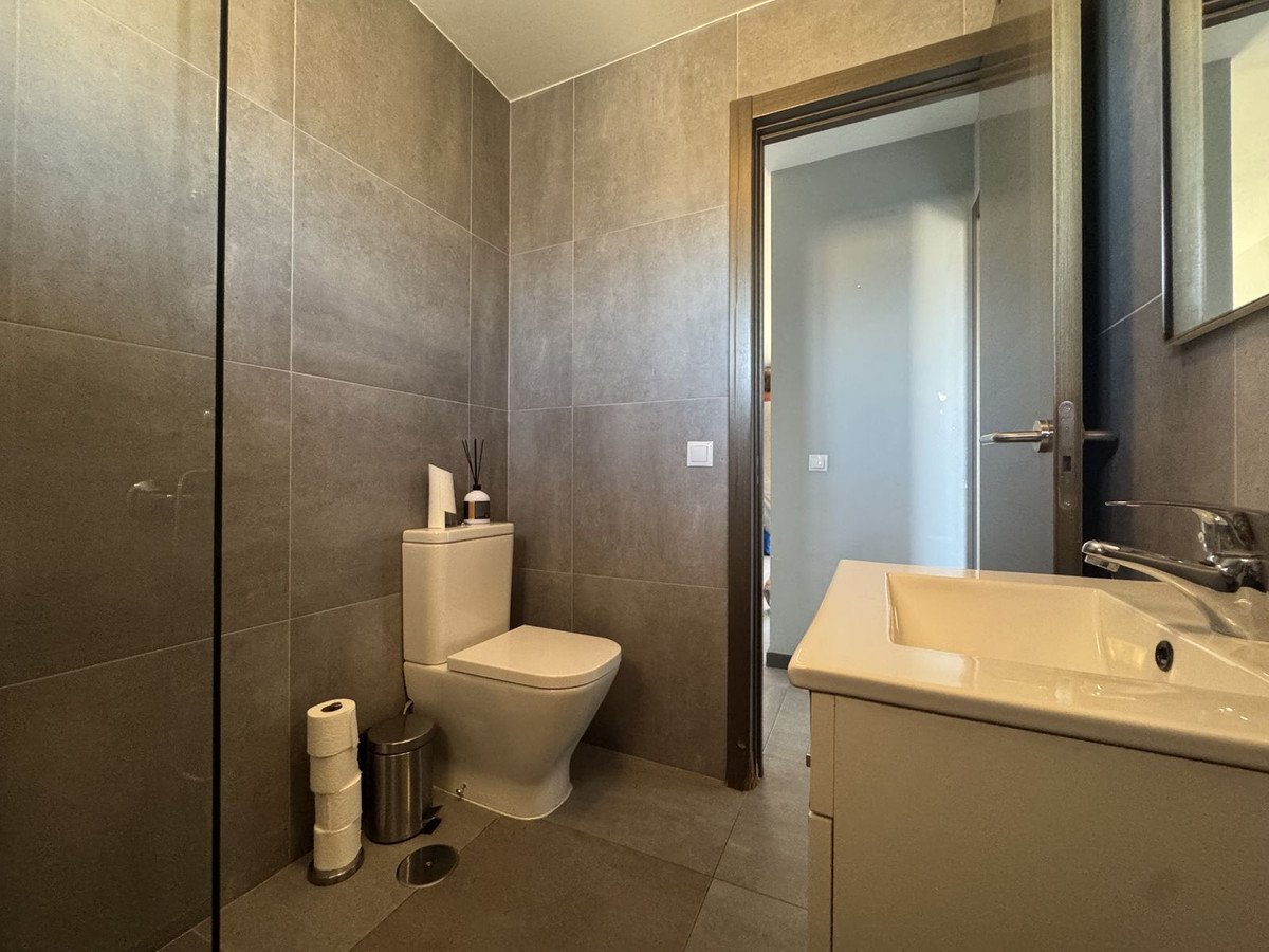 2 Bed Top Floor Apartment in Fuengirola