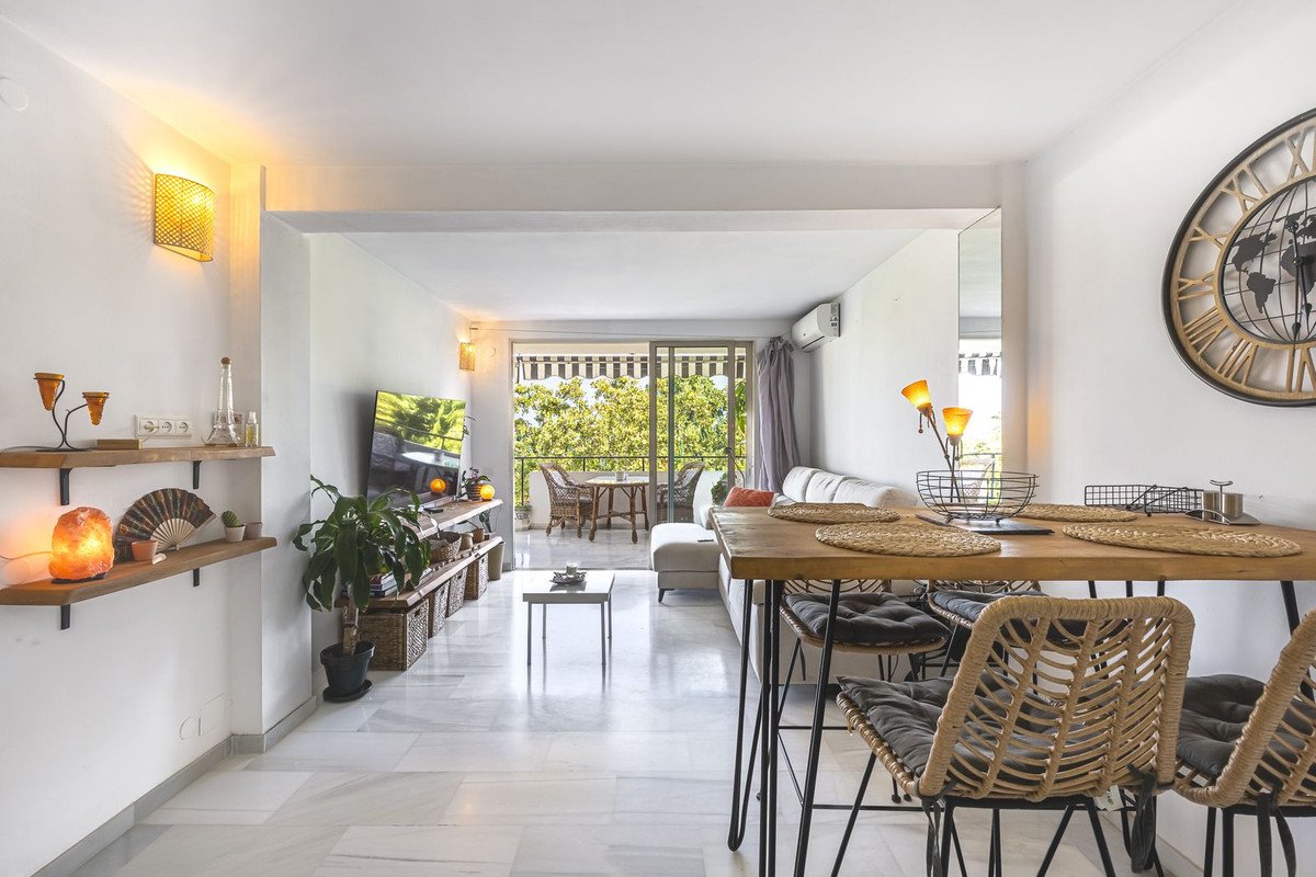 1 Bed Middle Floor Apartment in Marbella