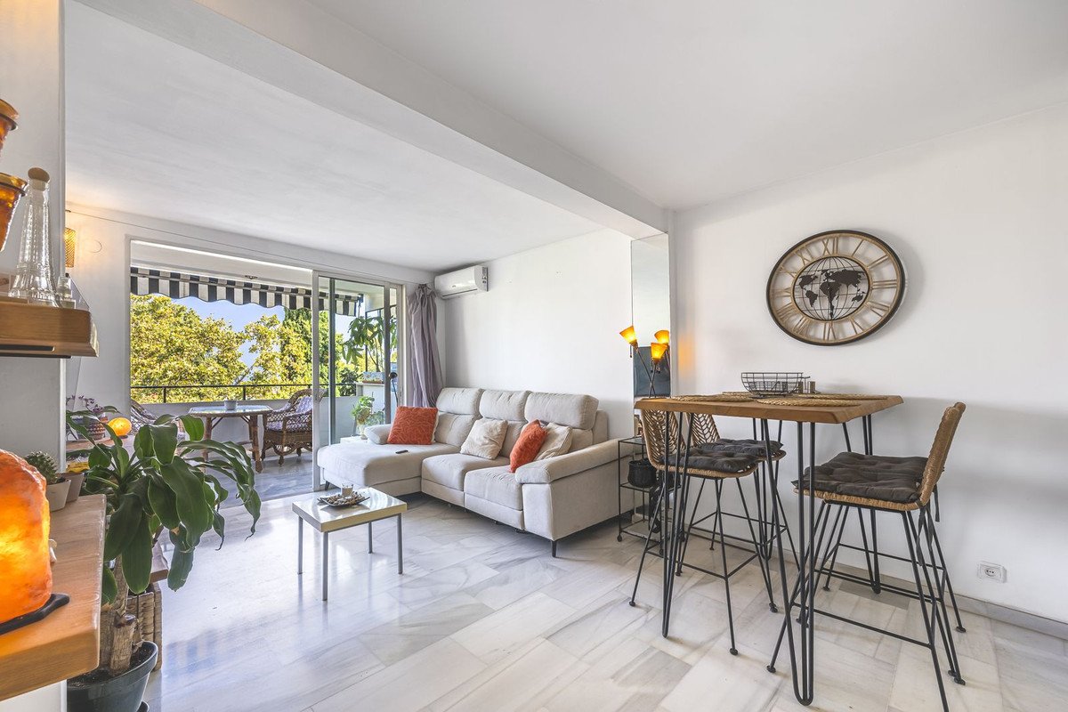 1 Bed Middle Floor Apartment in Marbella