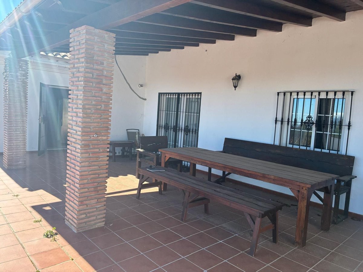 4 Bed Finca - Cortijo in Tolox