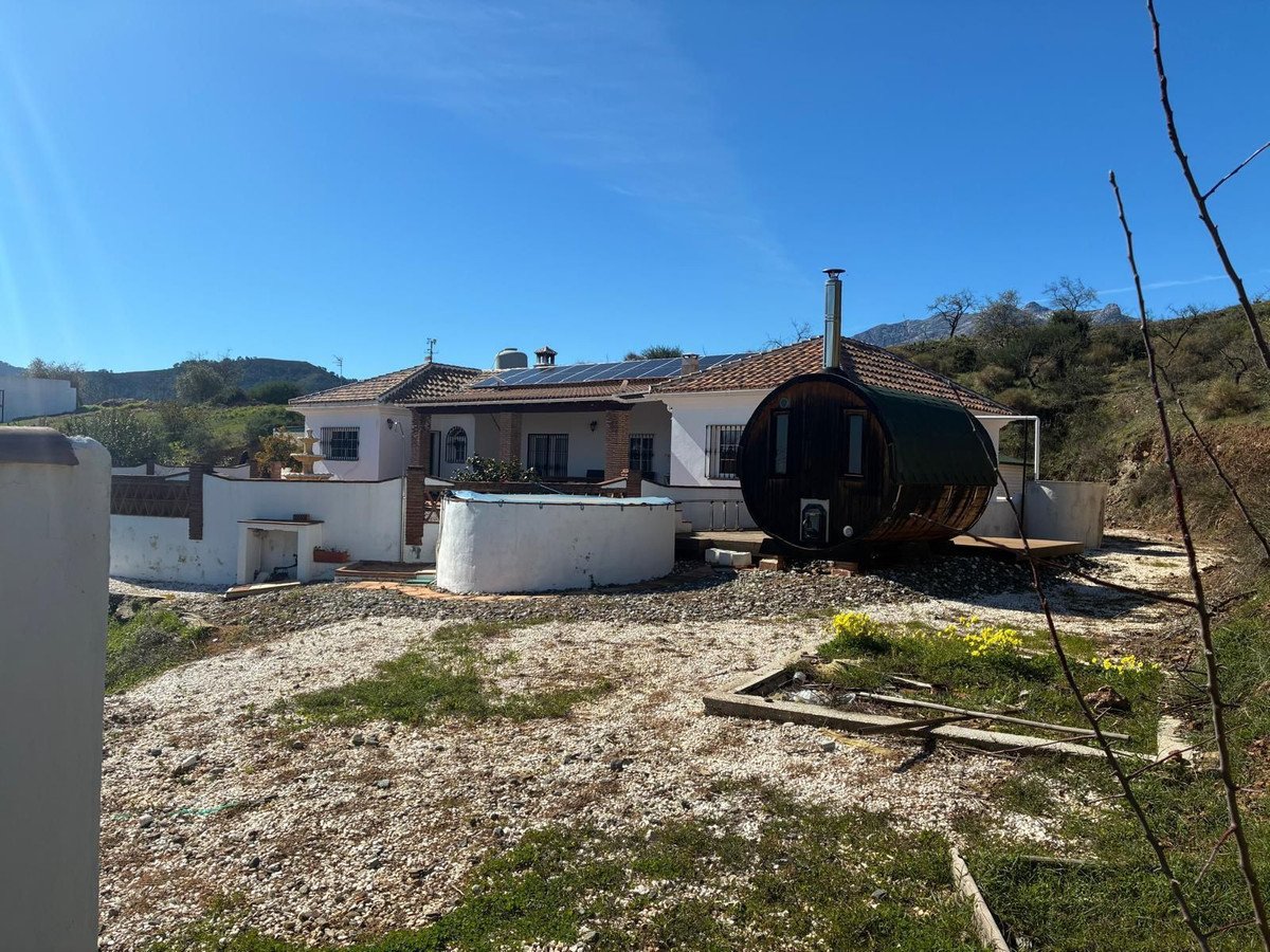 4 Bed Finca - Cortijo in Tolox