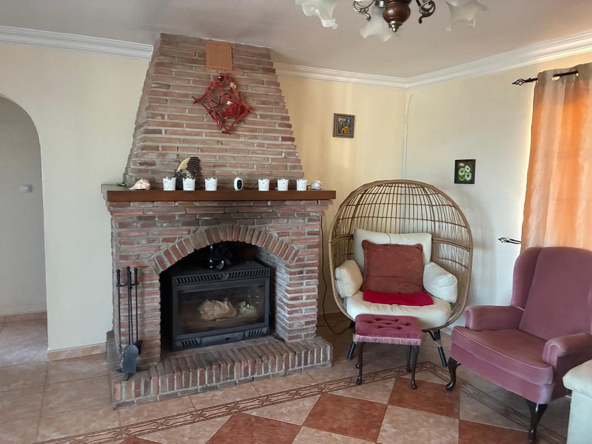 4 Bed Finca - Cortijo in Tolox