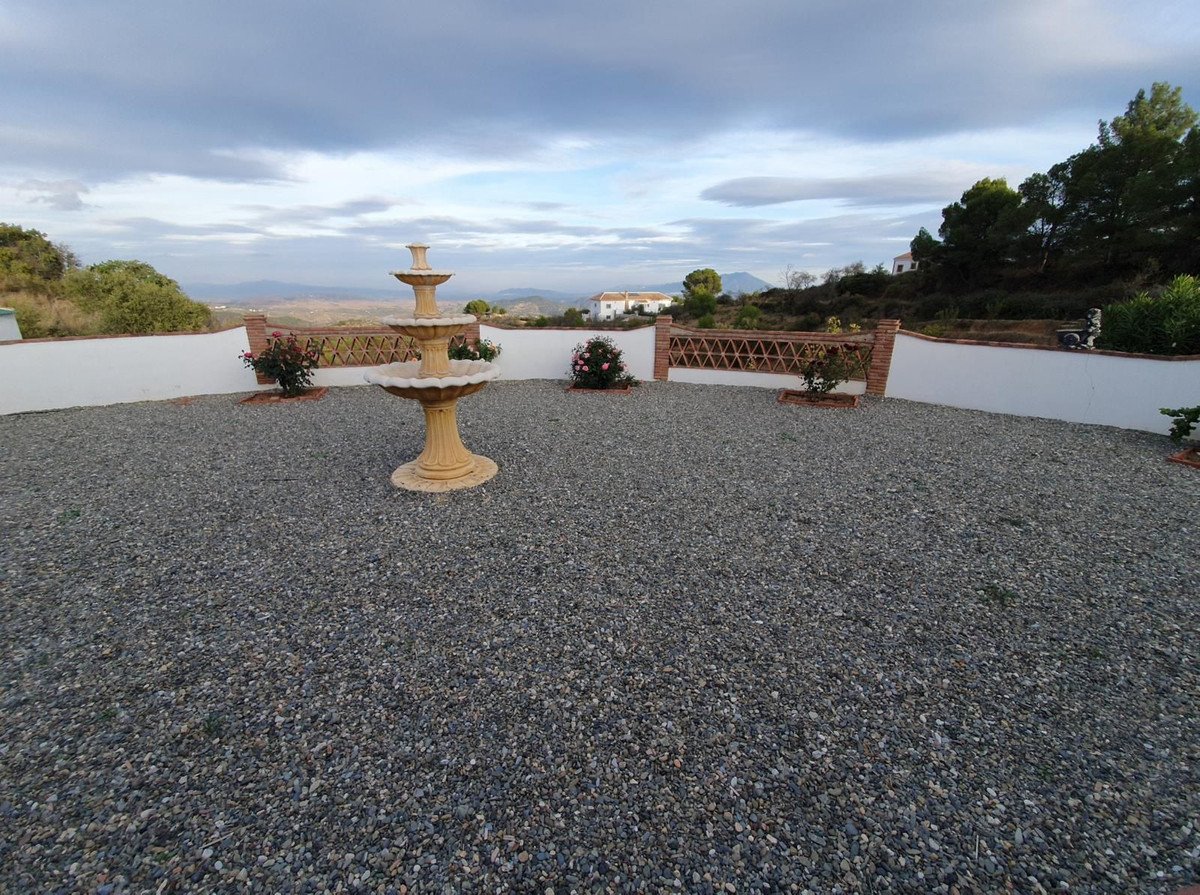 4 Bed Finca - Cortijo in Tolox