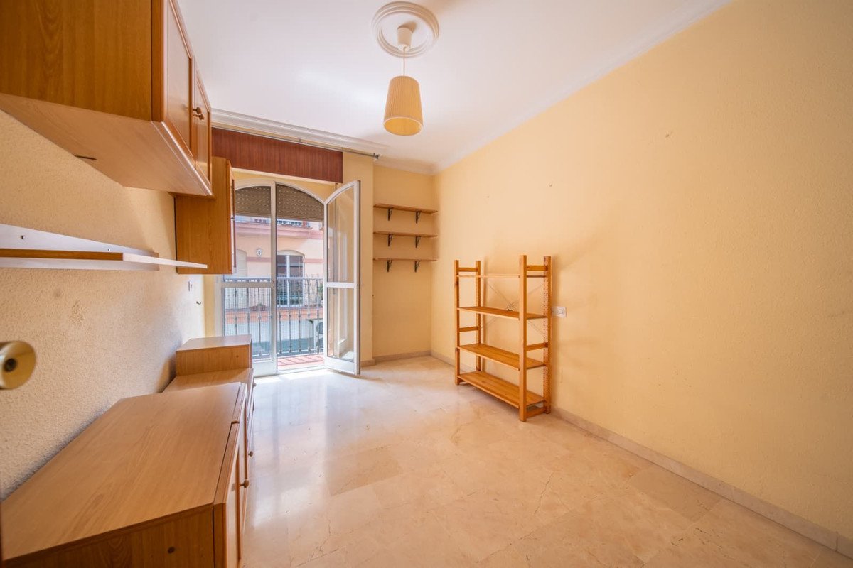4 Bed Middle Floor Apartment in Fuengirola