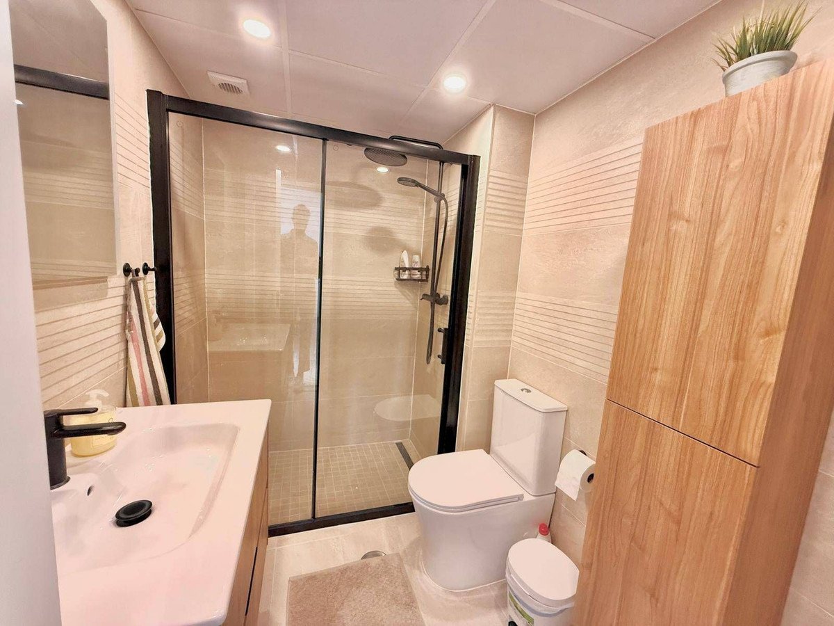 3 Bed Middle Floor Apartment in Fuengirola