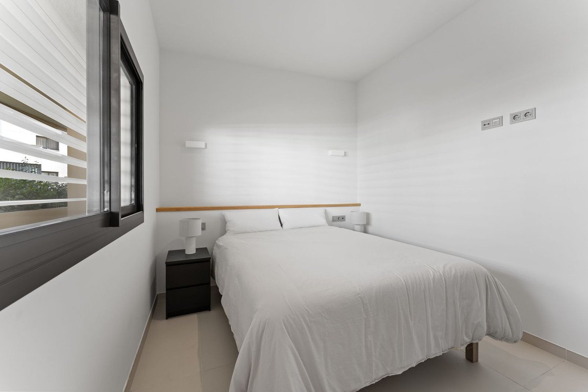 2 Bed Middle Floor Apartment in Higueron